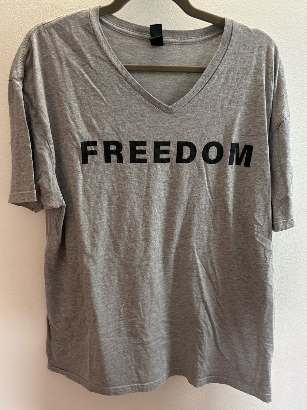 Gray Freedom Lightweight V-Neck T-shirt  XL